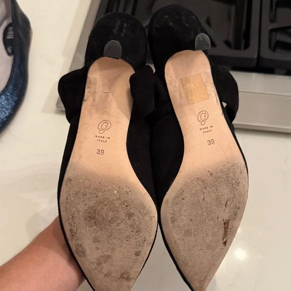 M. Gemi Black Bow Heels - Picture 2 of 3